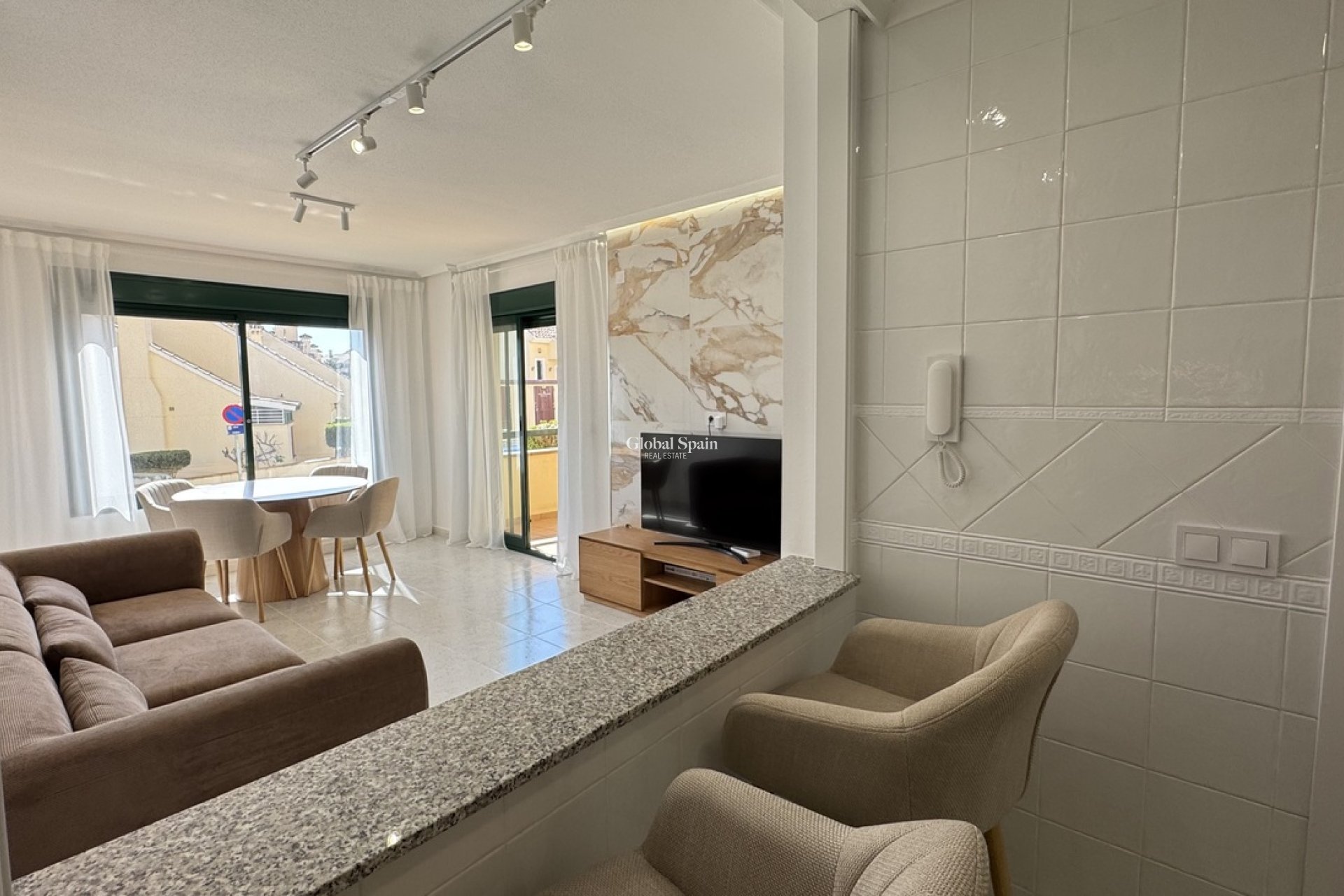Revente - APPARTEMENT -
CAMPOAMOR - Costa Blanca