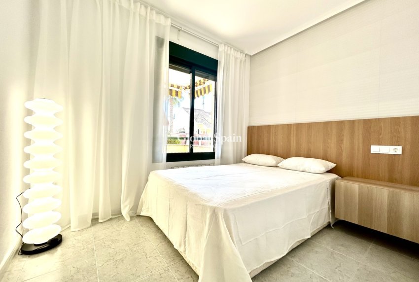 Revente - APPARTEMENT -
CAMPOAMOR - Costa Blanca