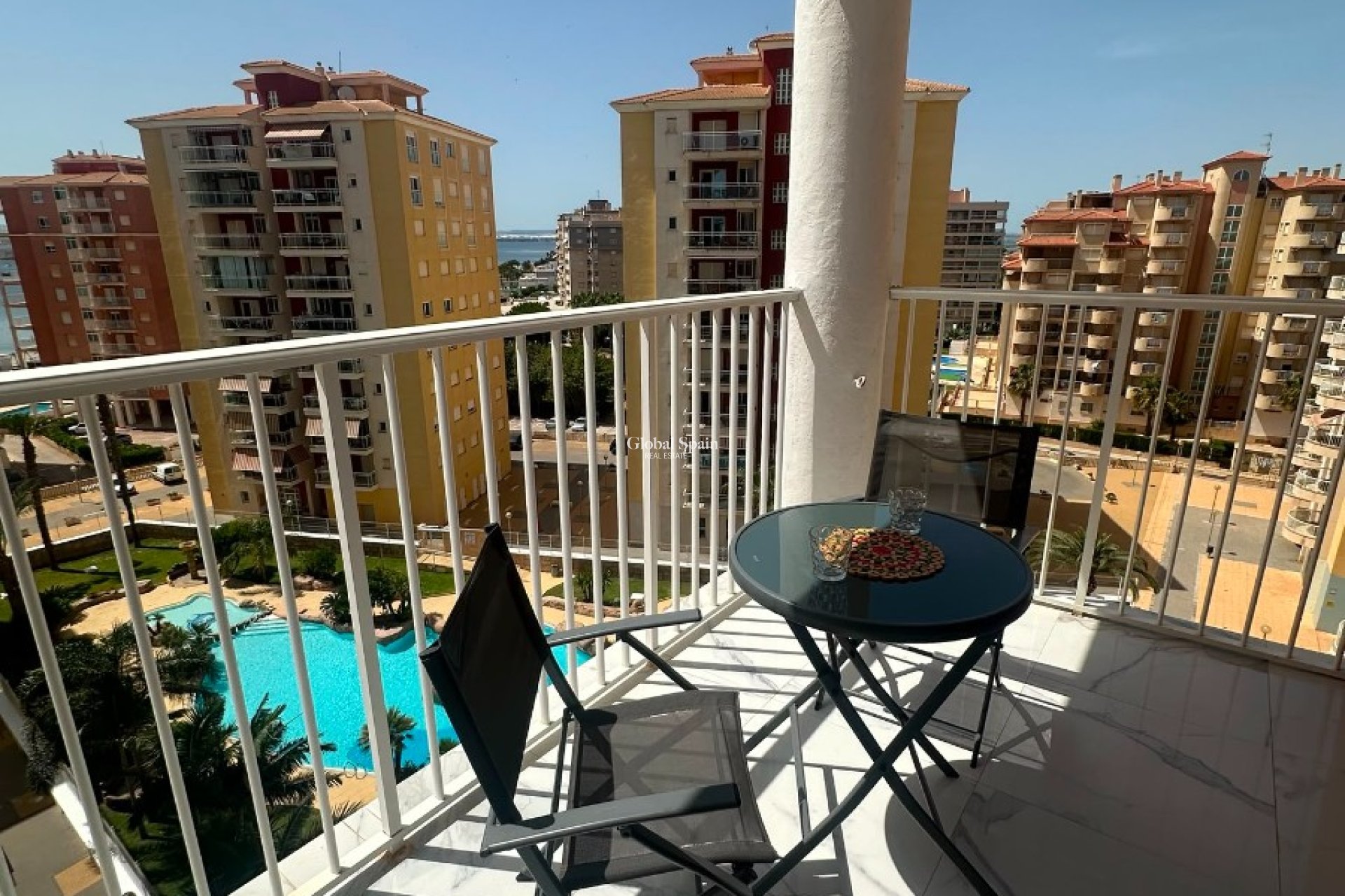 Revente - APPARTEMENT -
CARTAGENA - LA MANGA DEL MAR MENOR