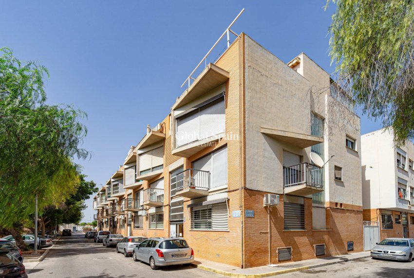Revente - APPARTEMENT -
CIUDAD QUESADA - Rojales