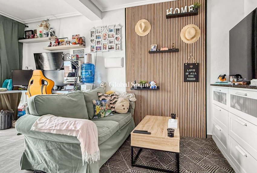 Revente - APPARTEMENT -
CIUDAD QUESADA