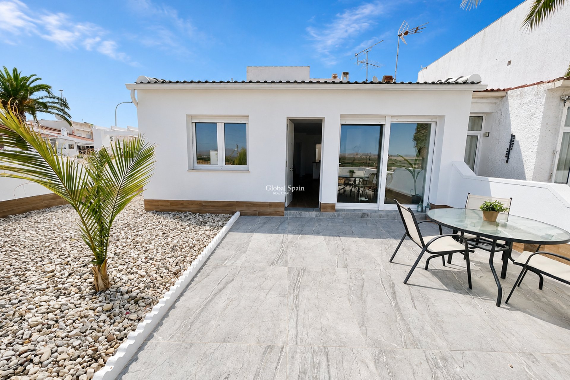 Revente - APPARTEMENT -
CIUDAD QUESADA