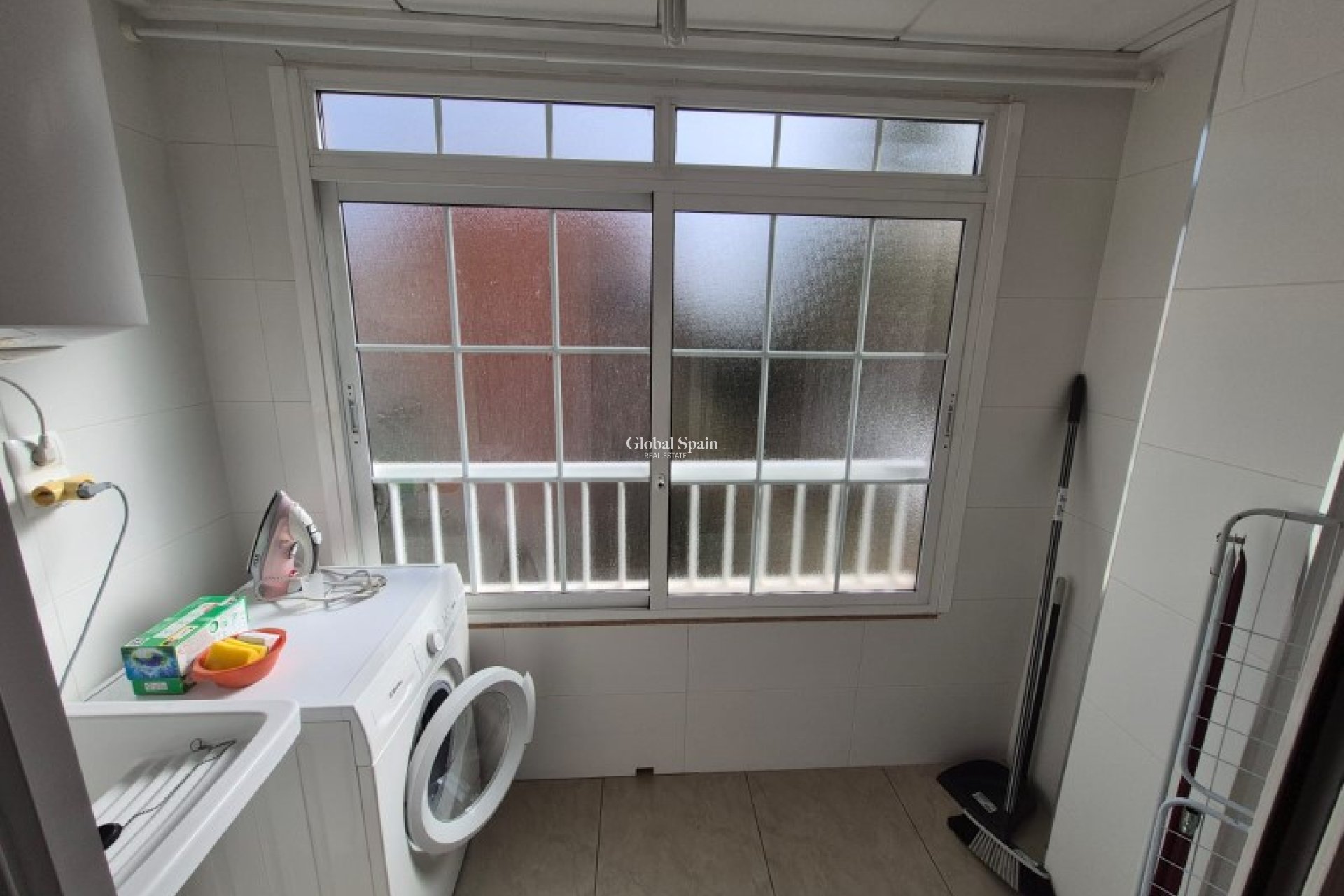 Revente - APPARTEMENT -
CREVILLENTE - Inland