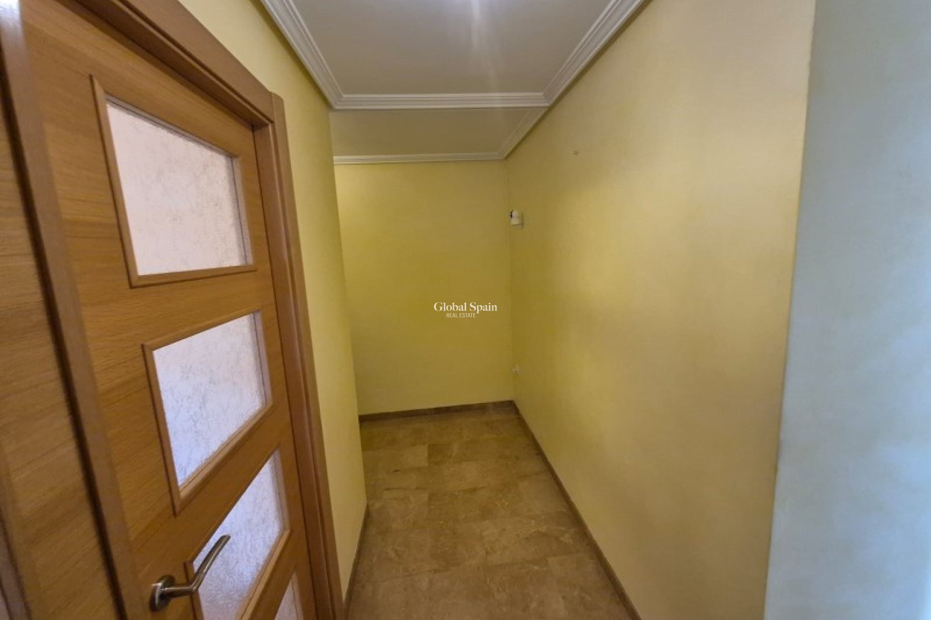 Revente - APPARTEMENT -
CREVILLENTE - Inland