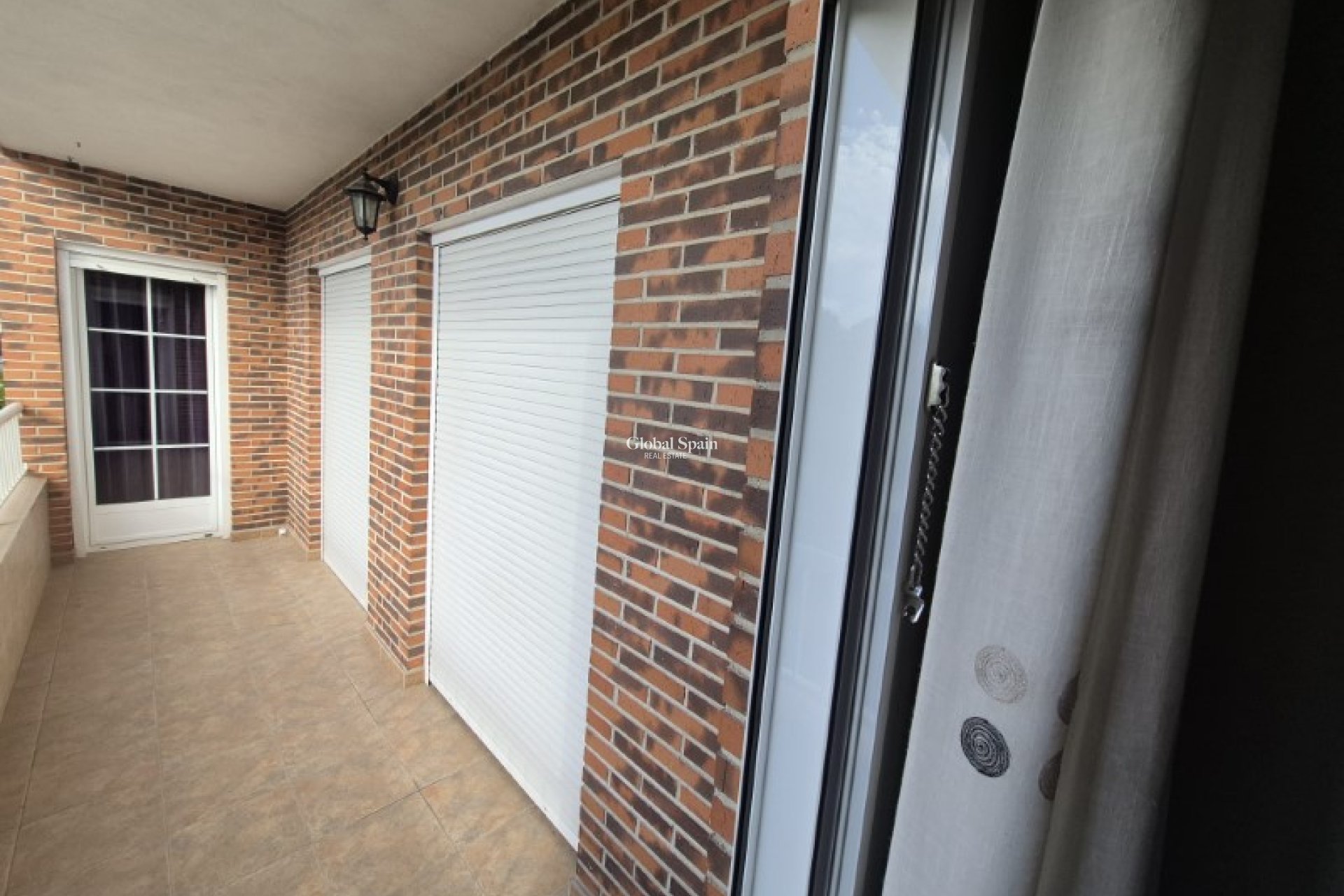 Revente - APPARTEMENT -
CREVILLENTE - Inland