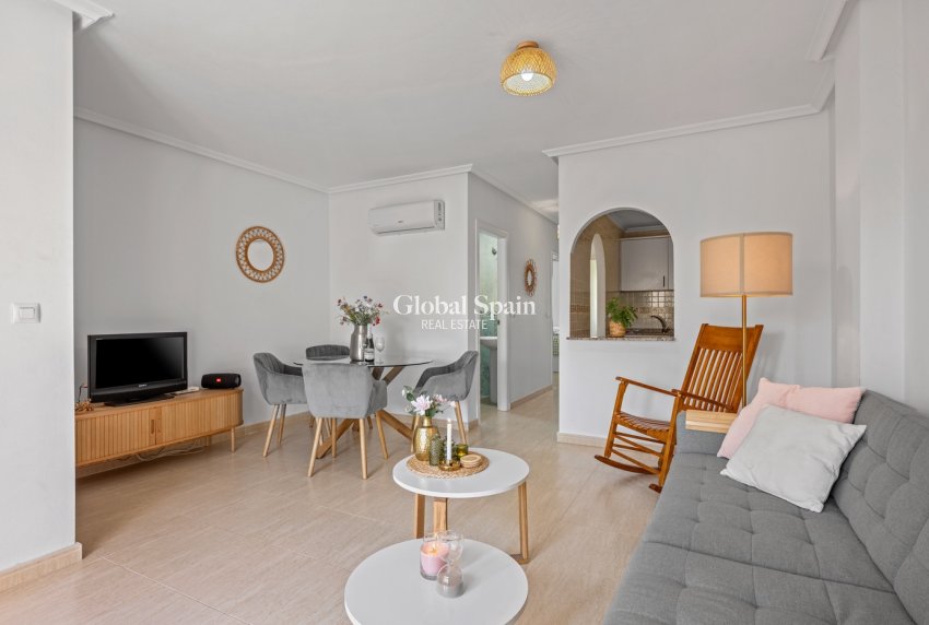 Revente - APPARTEMENT -
DAYA NUEVA - Costa Blanca South