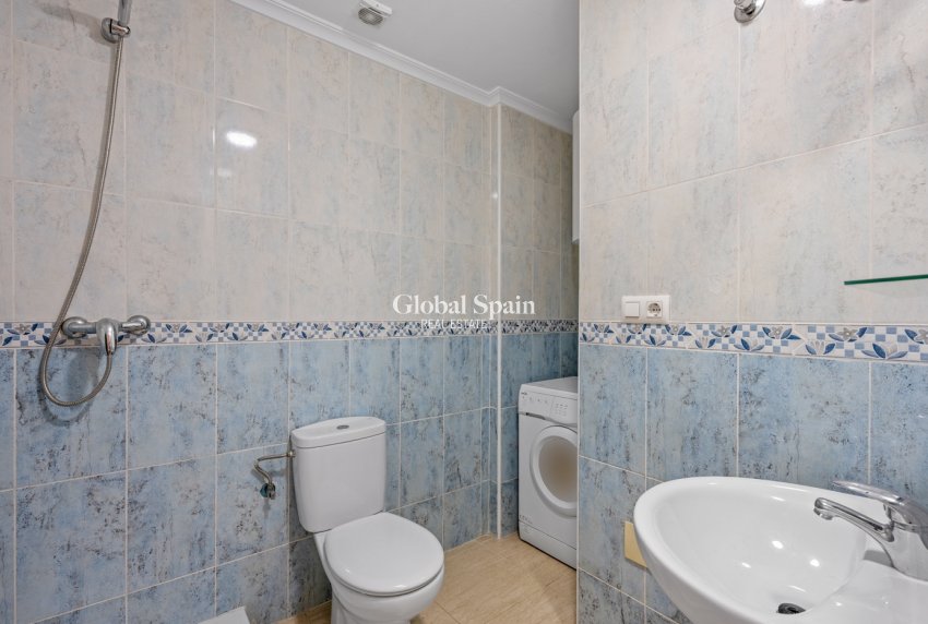 Revente - APPARTEMENT -
DAYA NUEVA - Costa Blanca South