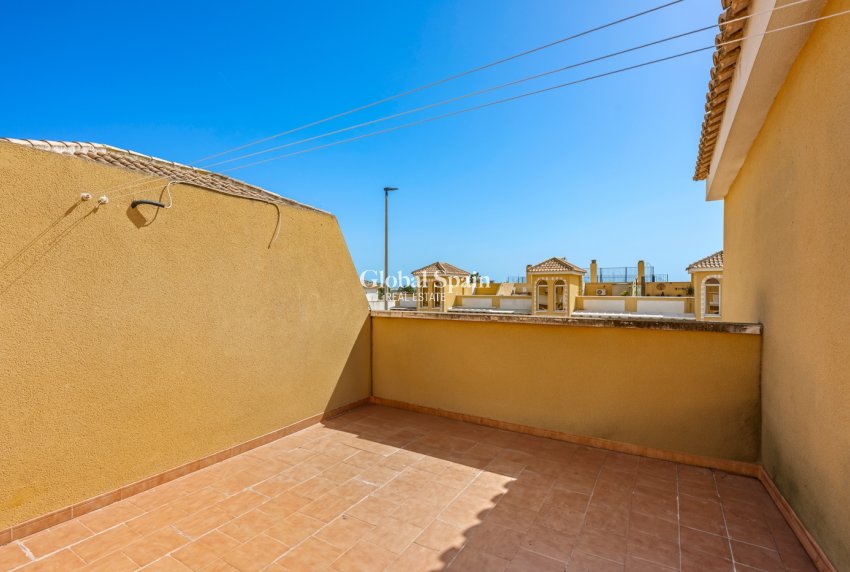 Revente - APPARTEMENT -
DAYA NUEVA - Costa Blanca South