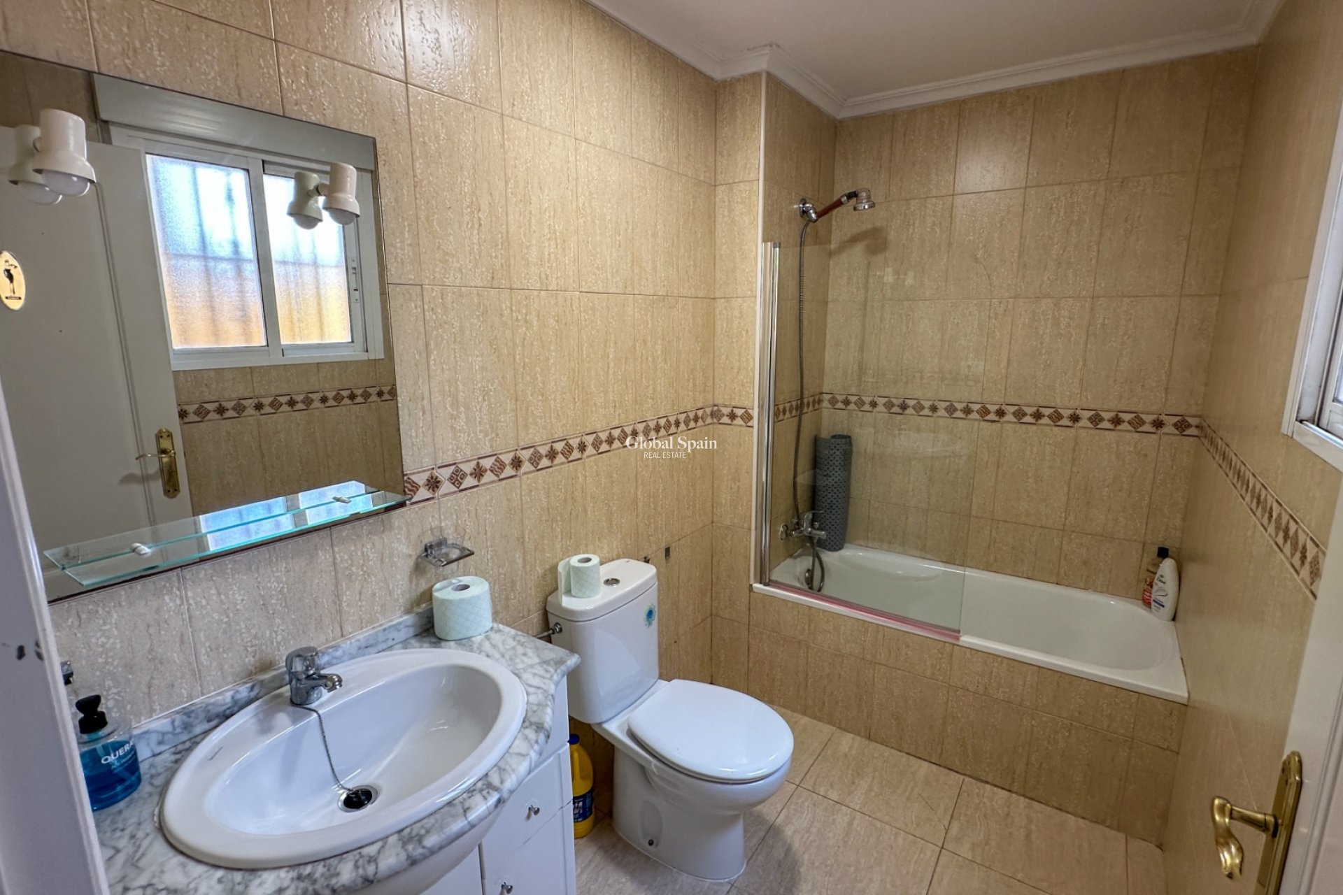 Revente - APPARTEMENT -
DAYA NUEVA - Costa Blanca Sur
