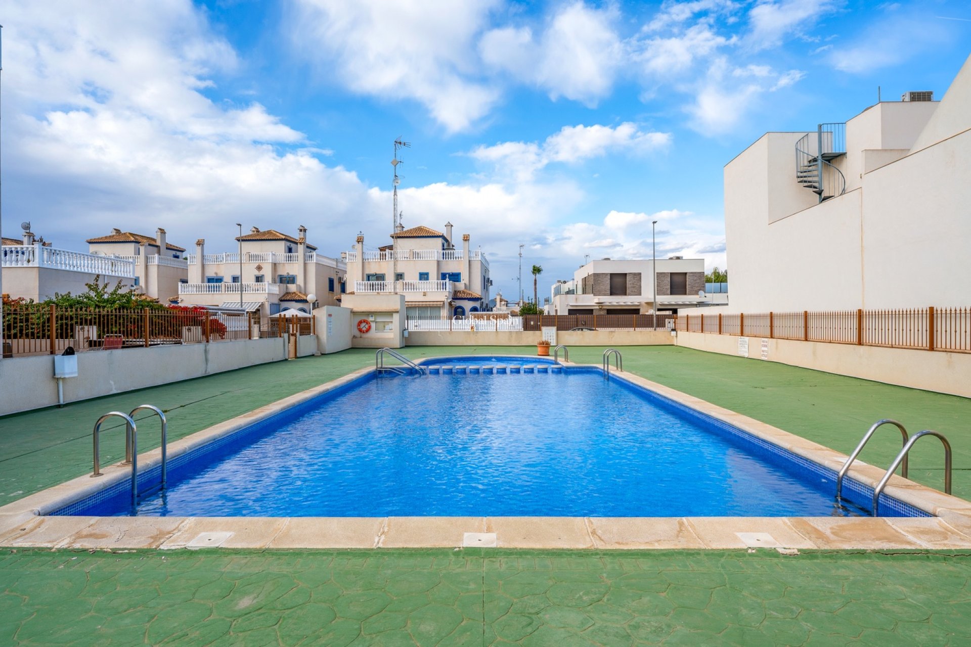 Revente - APPARTEMENT -
DAYA VIEJA