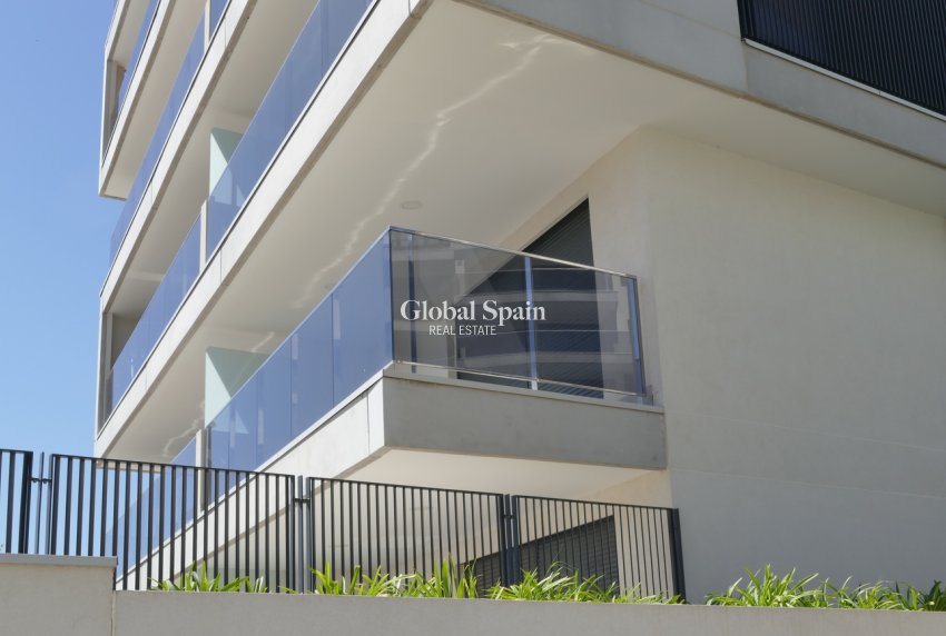 Revente - APPARTEMENT -
DEHESA DE CAMPOAMOR - Costa Blanca