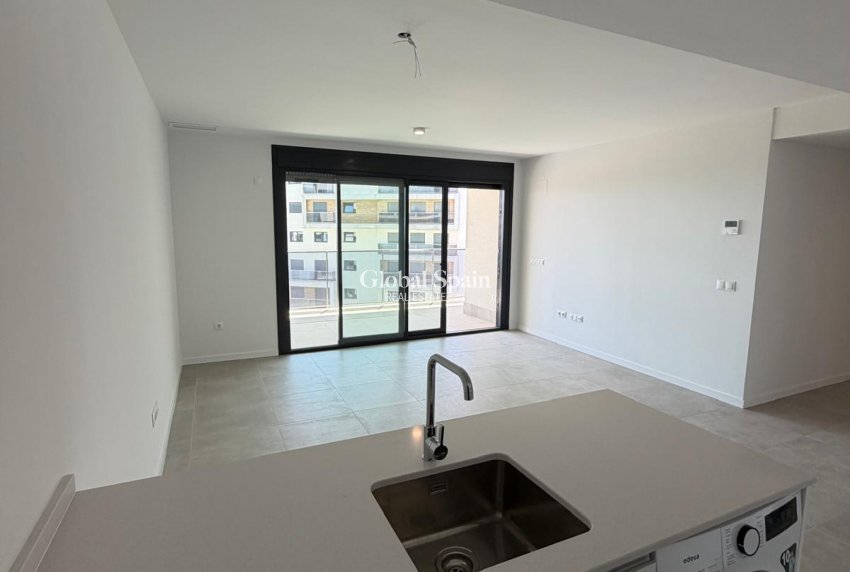 Revente - APPARTEMENT -
DEHESA DE CAMPOAMOR - Costa Blanca