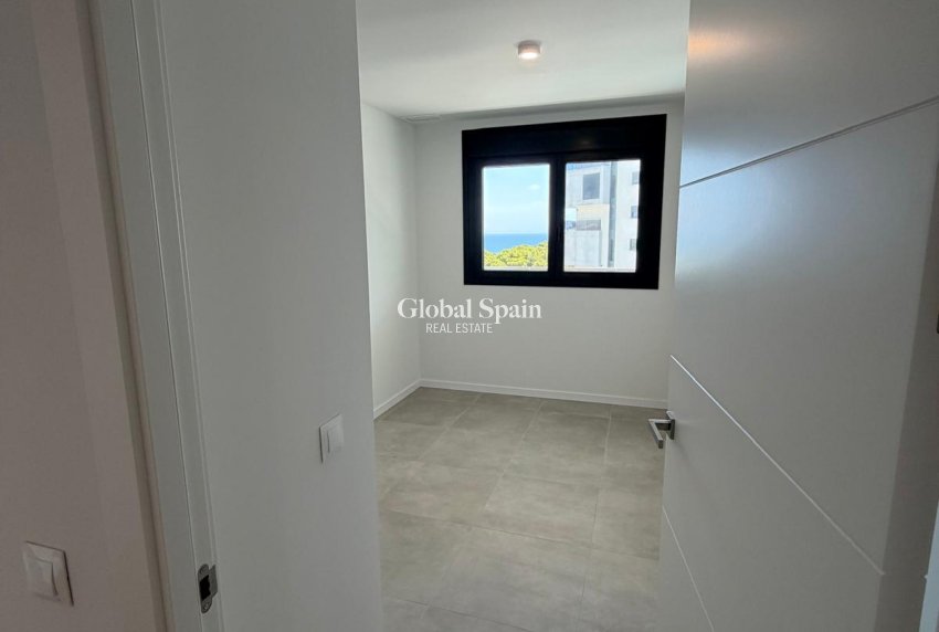 Revente - APPARTEMENT -
DEHESA DE CAMPOAMOR - Costa Blanca