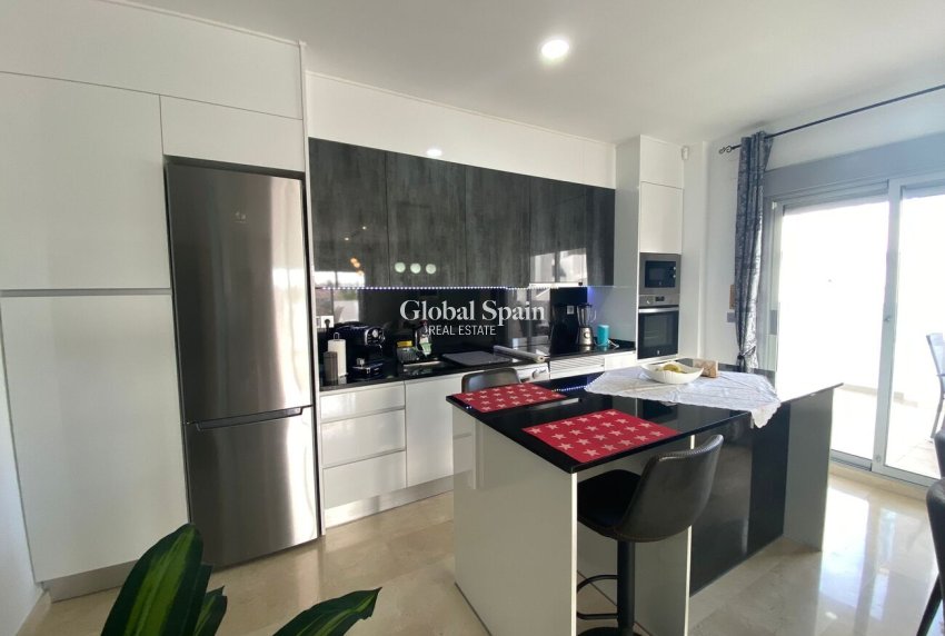 Revente - APPARTEMENT -
DEHESA DE CAMPOAMOR - Las Filipinas