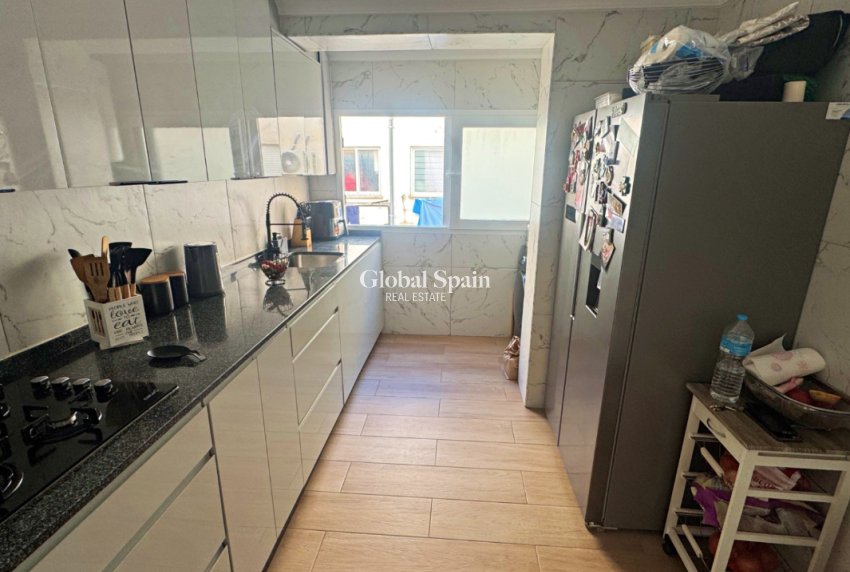 Revente - APPARTEMENT -
DENIA - Center