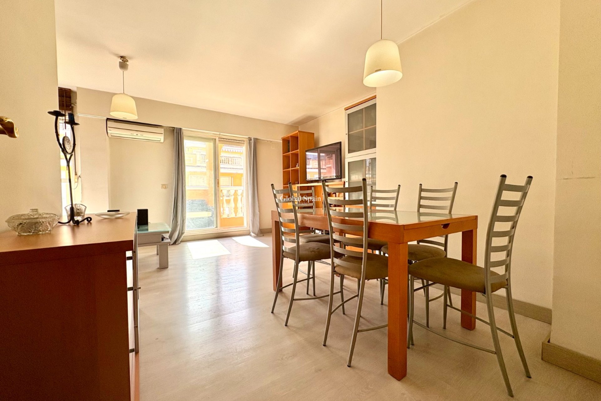 Revente - APPARTEMENT -
DENIA - Center