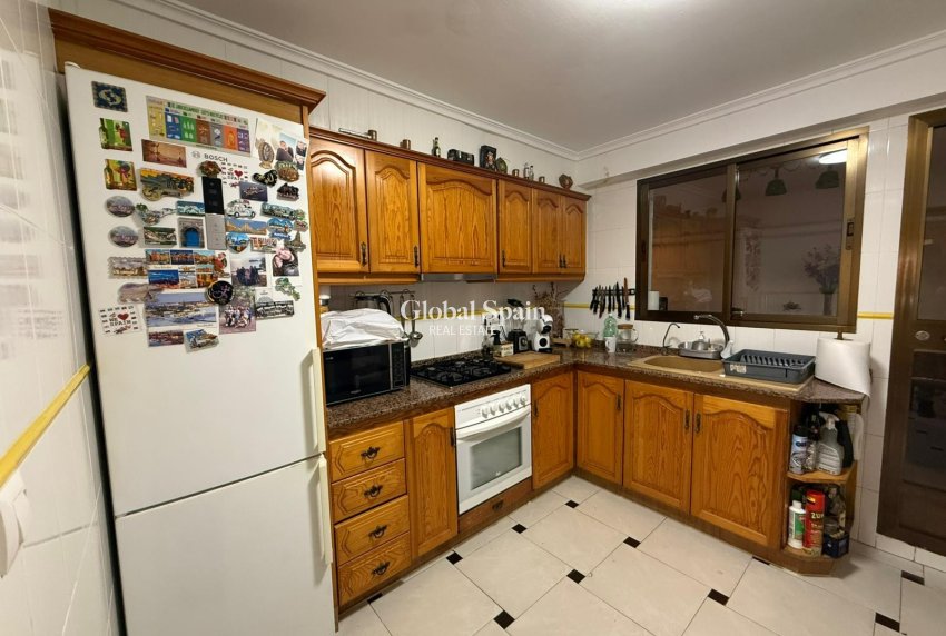 Revente - APPARTEMENT -
DENIA - Center