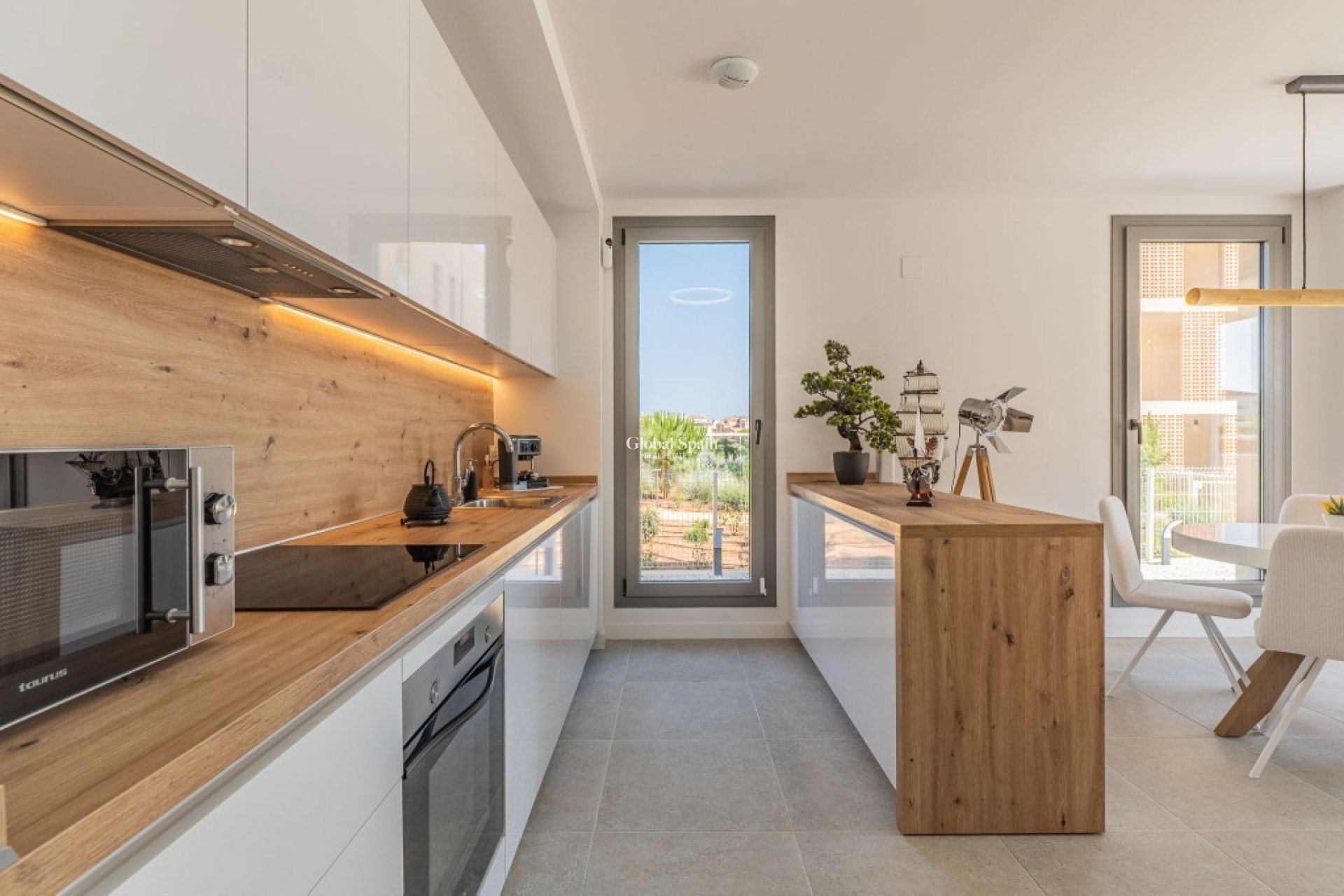 Revente - APPARTEMENT -
DENIA - Center