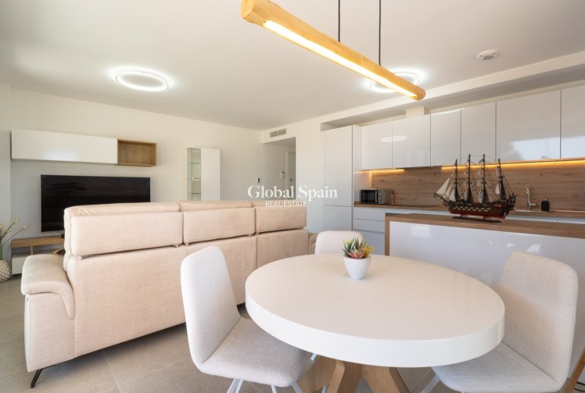 Revente - APPARTEMENT -
DENIA - Center