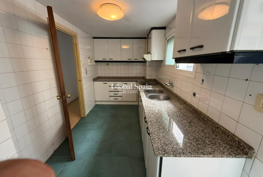 Revente - Appartement -
DENIA - Center