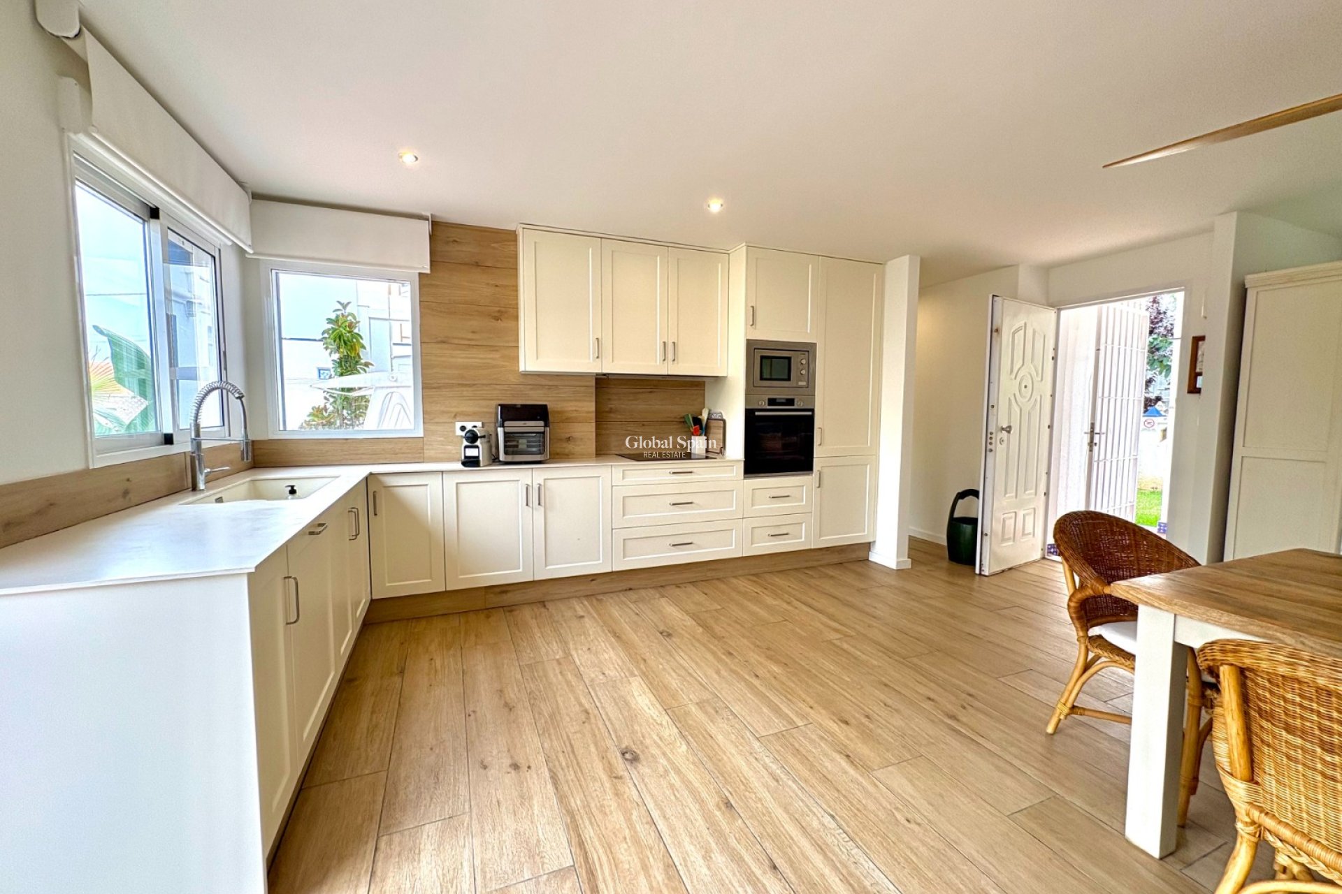 Revente - Appartement -
DENIA - Les Marines - Las Marinas