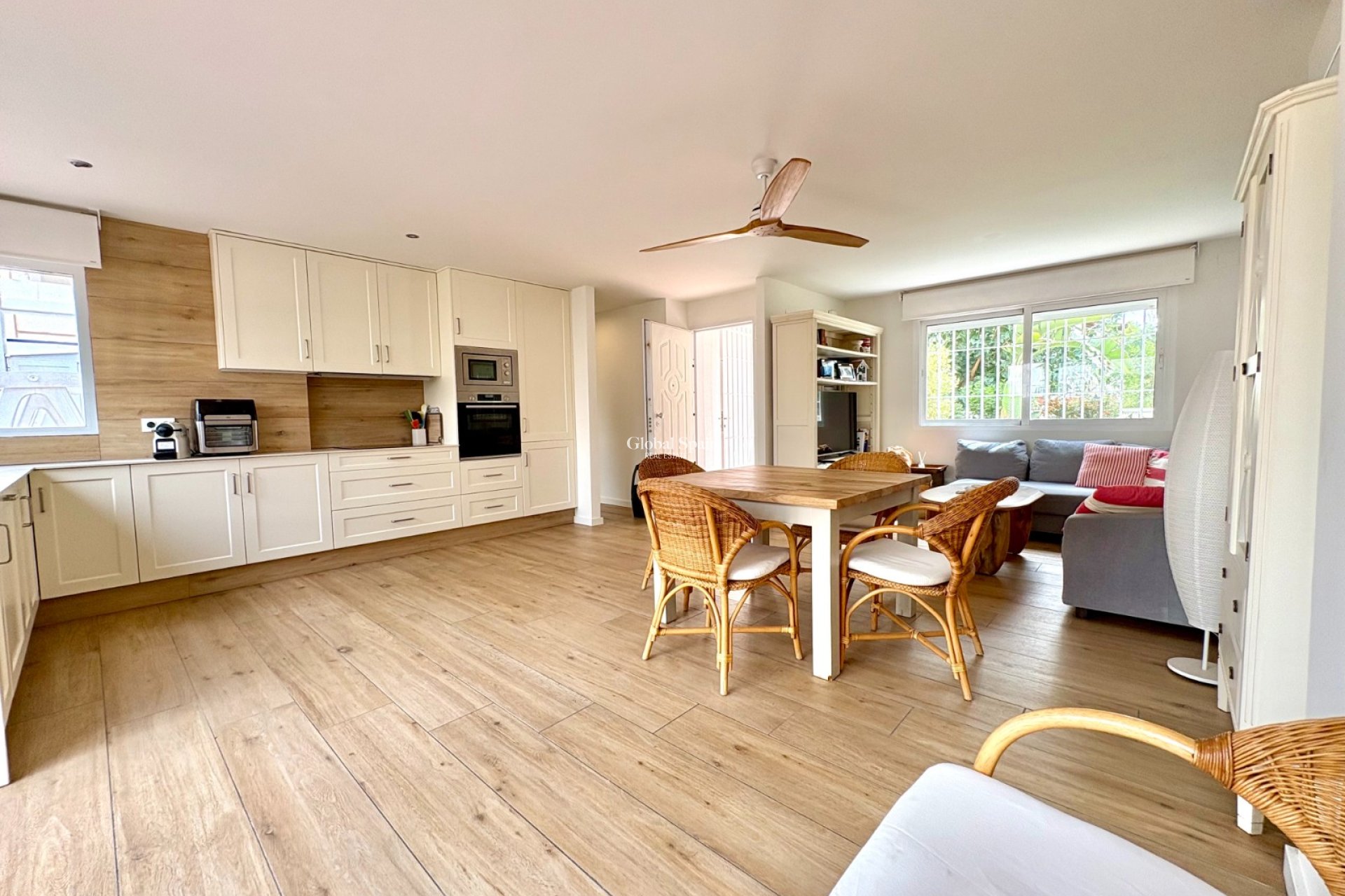 Revente - Appartement -
DENIA - Les Marines - Las Marinas