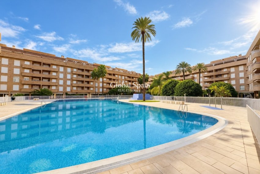 Revente - APPARTEMENT -
DENIA - Port
