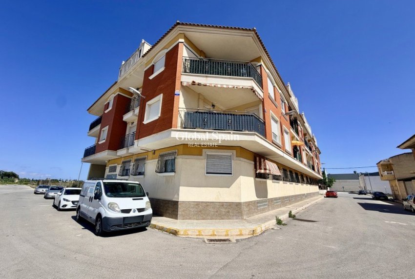 Revente - APPARTEMENT -
DOLORES - Costa Blanca