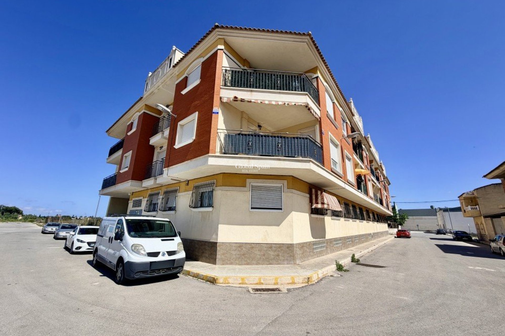 Revente - APPARTEMENT -
DOLORES - Costa Blanca