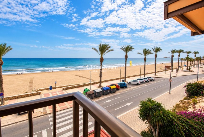 Revente - APPARTEMENT -
El Campello - Playa Muchavista