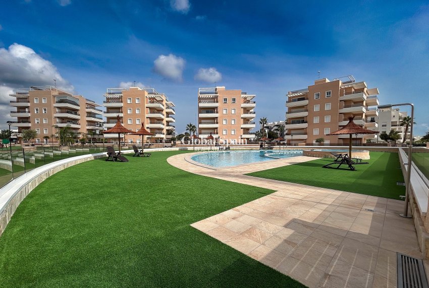 Revente - APPARTEMENT -
EL RASO - Costa Blanca