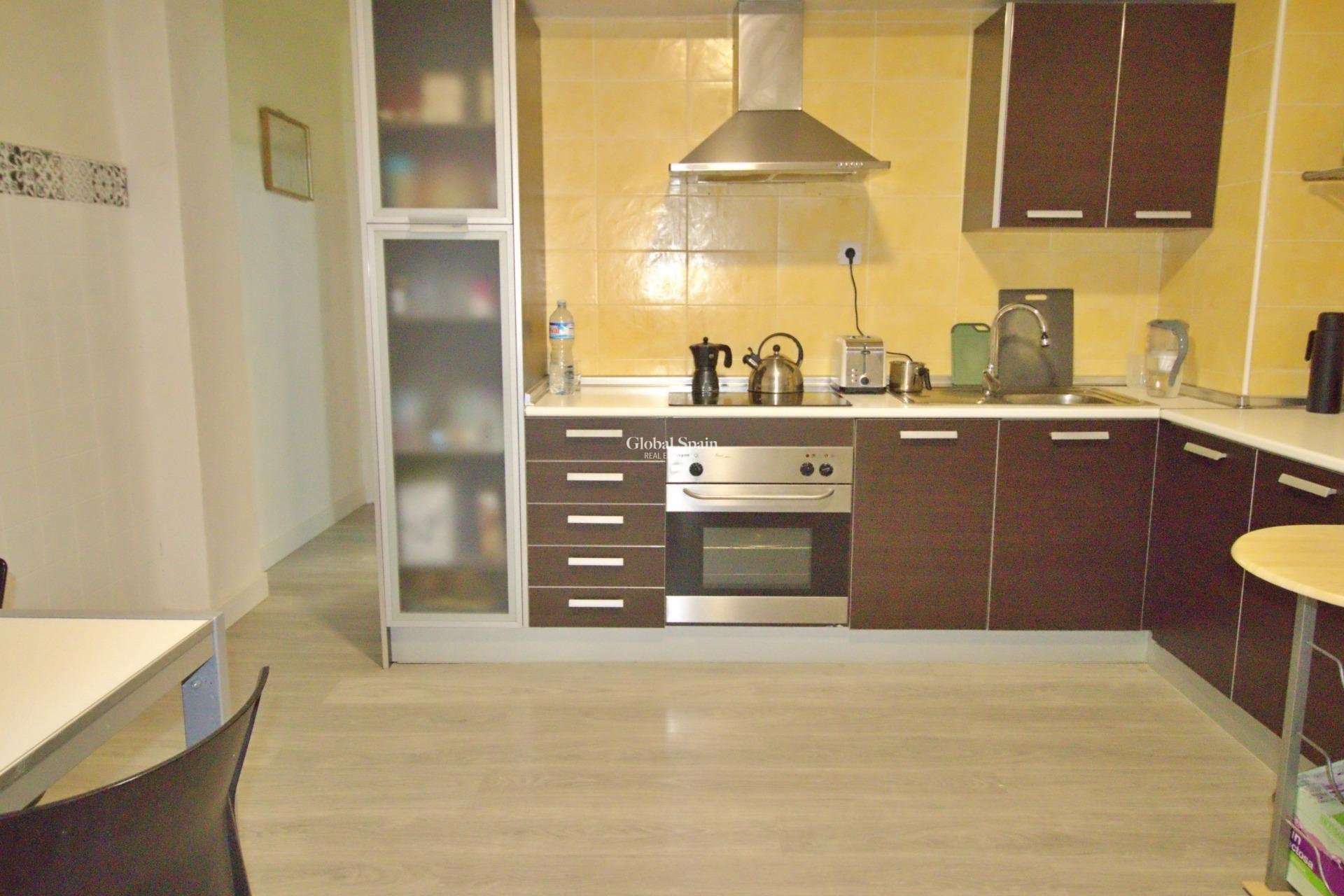 Revente - APPARTEMENT -
ELCHE - Plaza Crevillente-juzgados