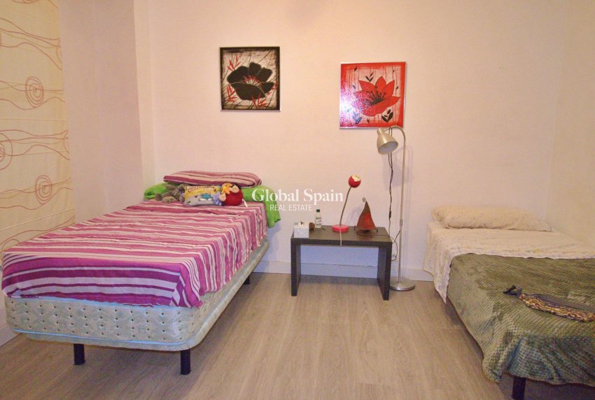 Revente - APPARTEMENT -
ELCHE - Plaza Crevillente-juzgados