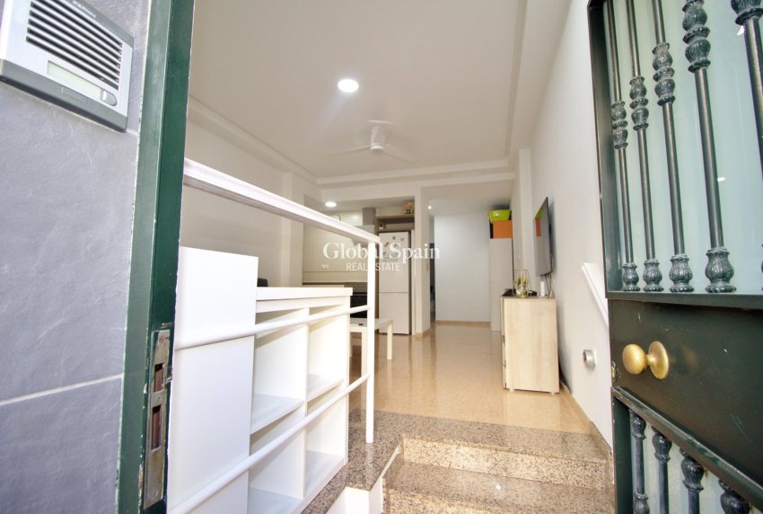 Revente - APPARTEMENT -
ELCHE - Plaza Madrid