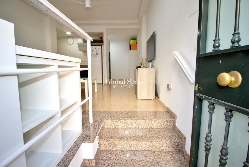 Revente - APPARTEMENT -
ELCHE - Plaza Madrid