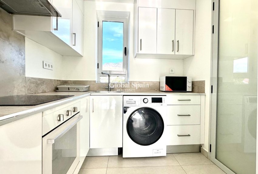 Revente - APPARTEMENT -
FINESTRAT