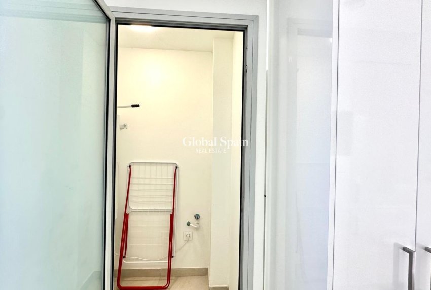 Revente - APPARTEMENT -
FINESTRAT