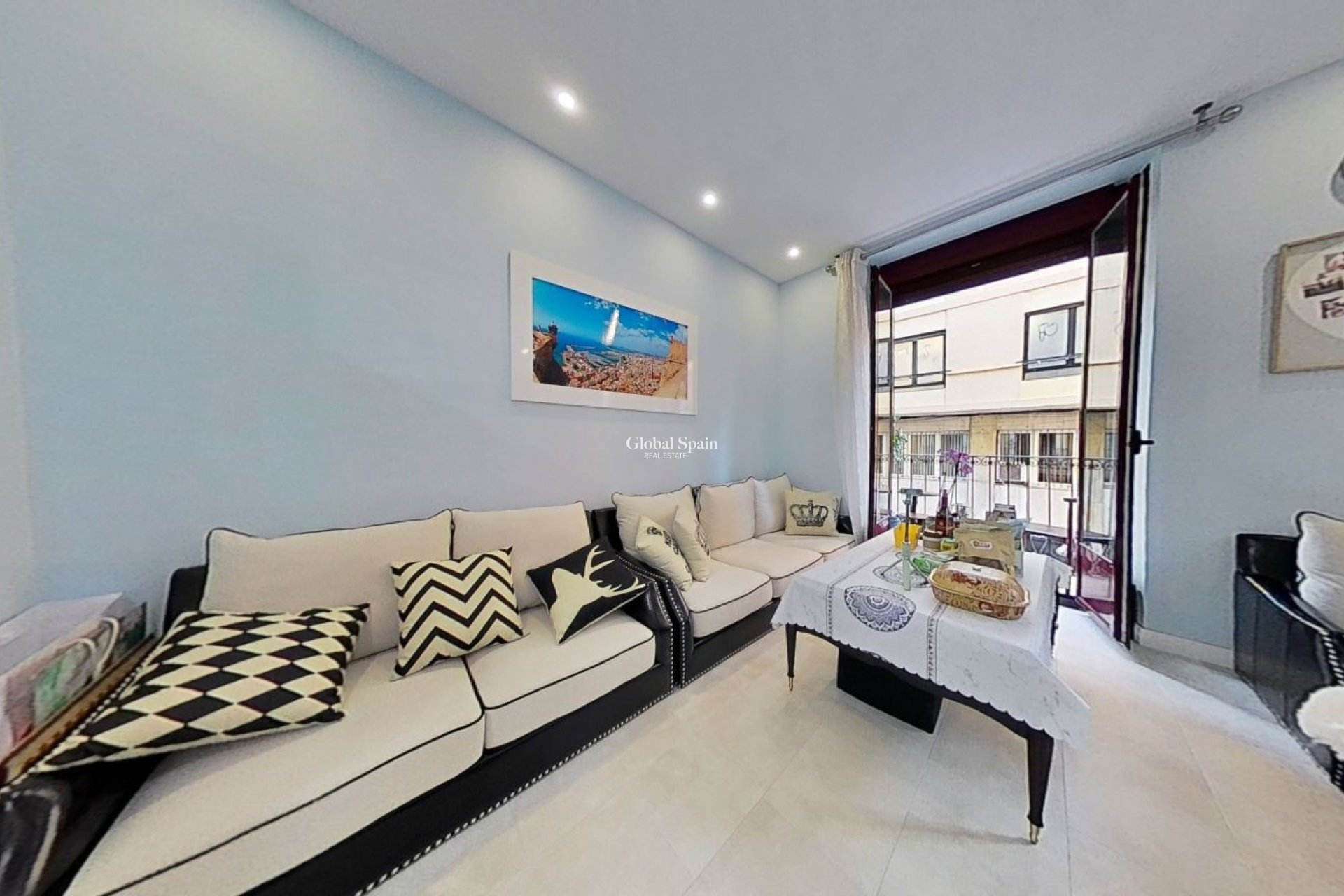 Revente - Appartement - Flat -
ALICANTE - Centro