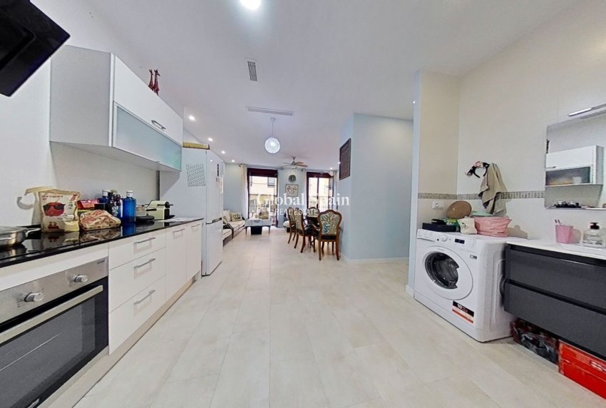 Revente - Appartement - Flat -
ALICANTE - Centro