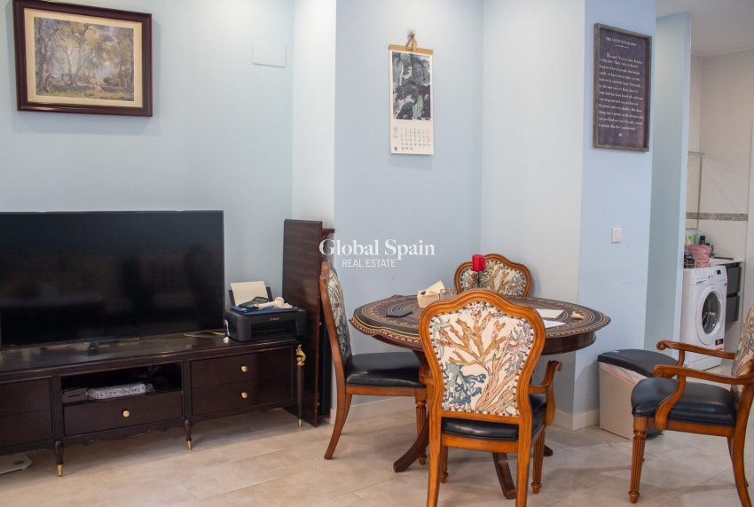 Revente - Appartement - Flat -
ALICANTE - Centro