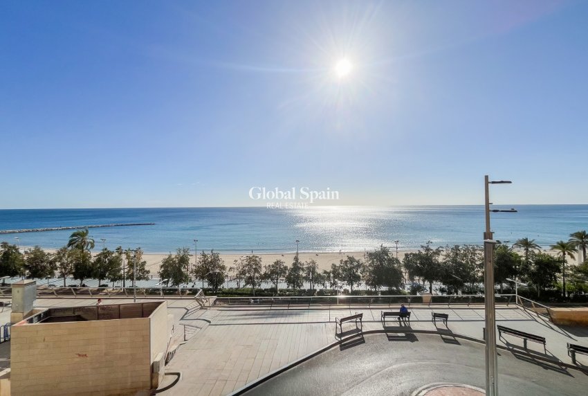 Revente - Appartement - Flat -
ALICANTE - Centro