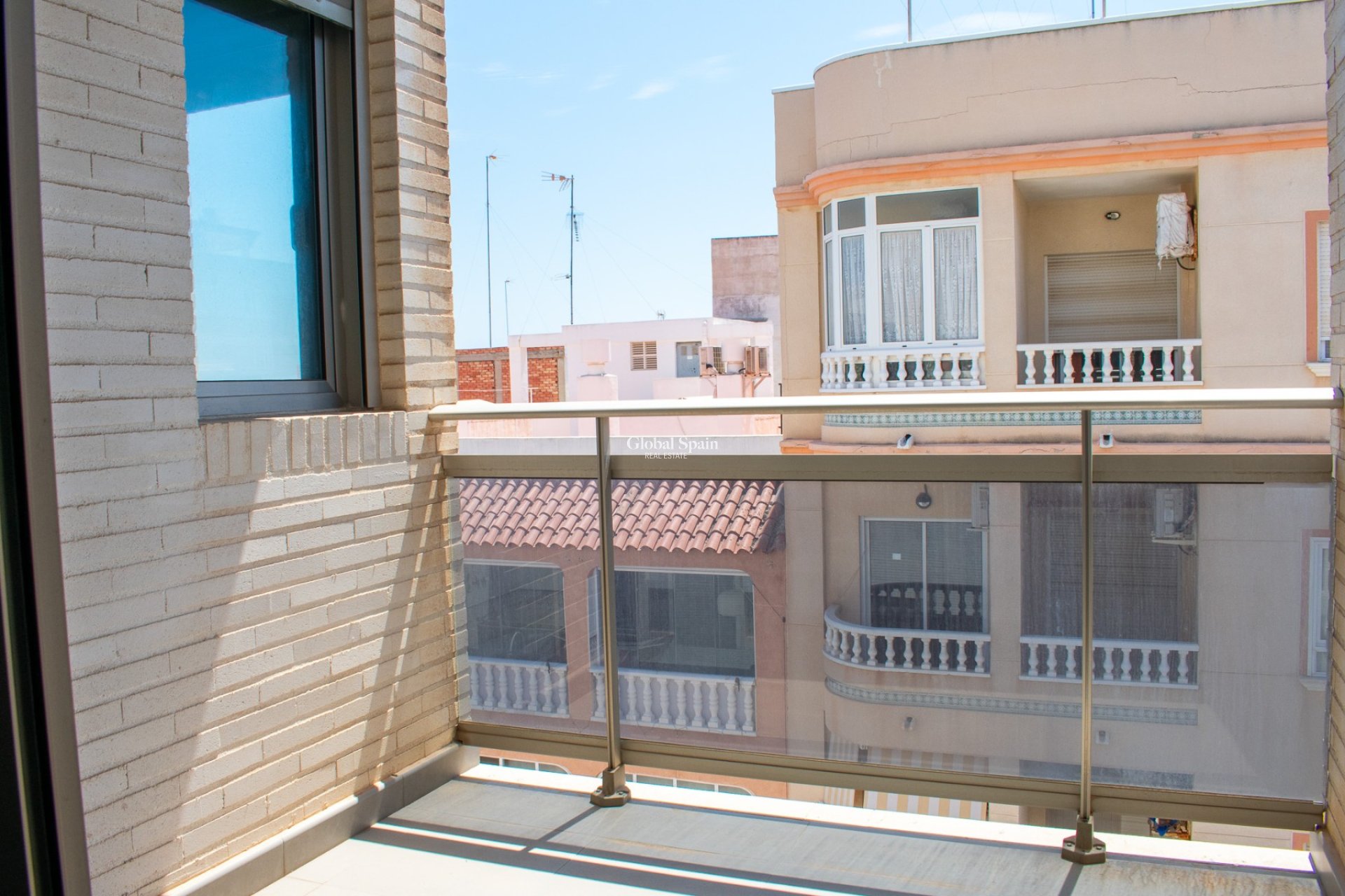 Revente - Appartement - Flat -
GUARDAMAR DEL SEGURA