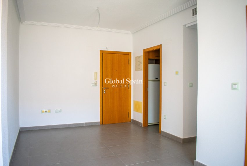 Revente - Appartement - Flat -
GUARDAMAR DEL SEGURA