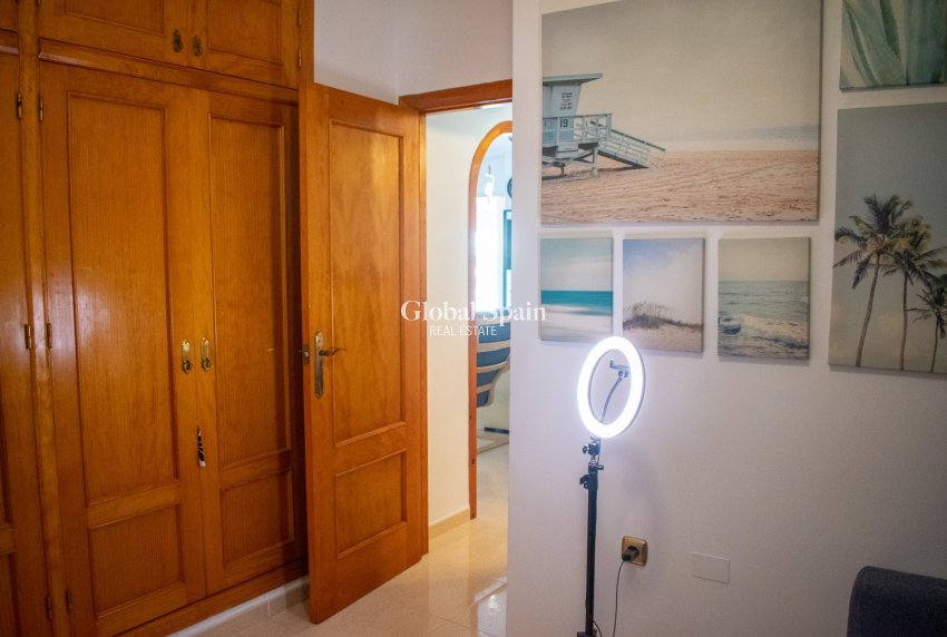 Revente - Appartement - Flat -
ORIHUELA COSTA - Los Dolses