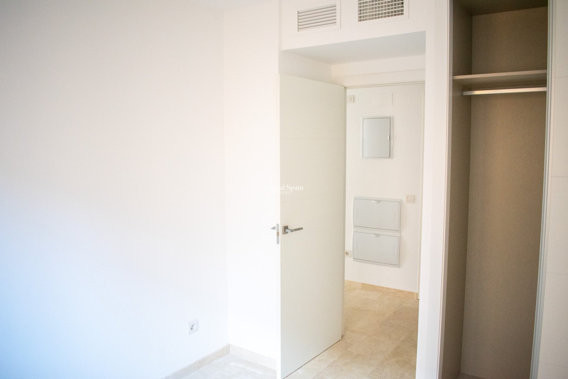 Revente - Appartement - Flat -
ORIHUELA COSTA - Punta Prima