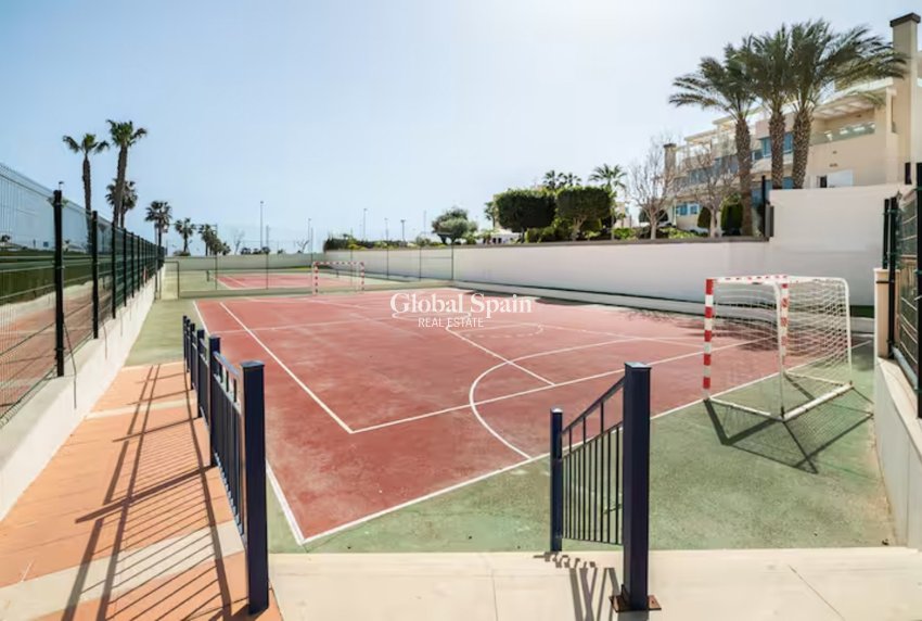 Revente - Appartement - Flat -
PILAR DE LA HORADADA - MIL PALMERAS 