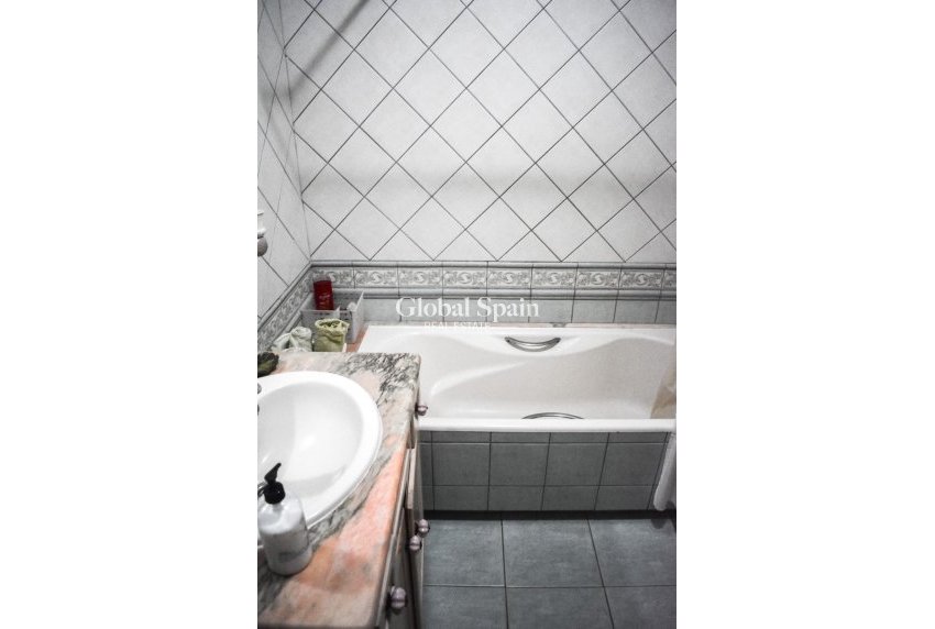 Revente - Appartement - Flat -
TORREVIEJA - Torrevieja Centro