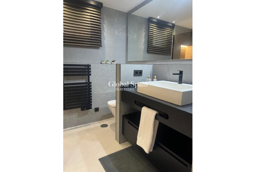 Revente - Appartement - Flat -
Torrevieja