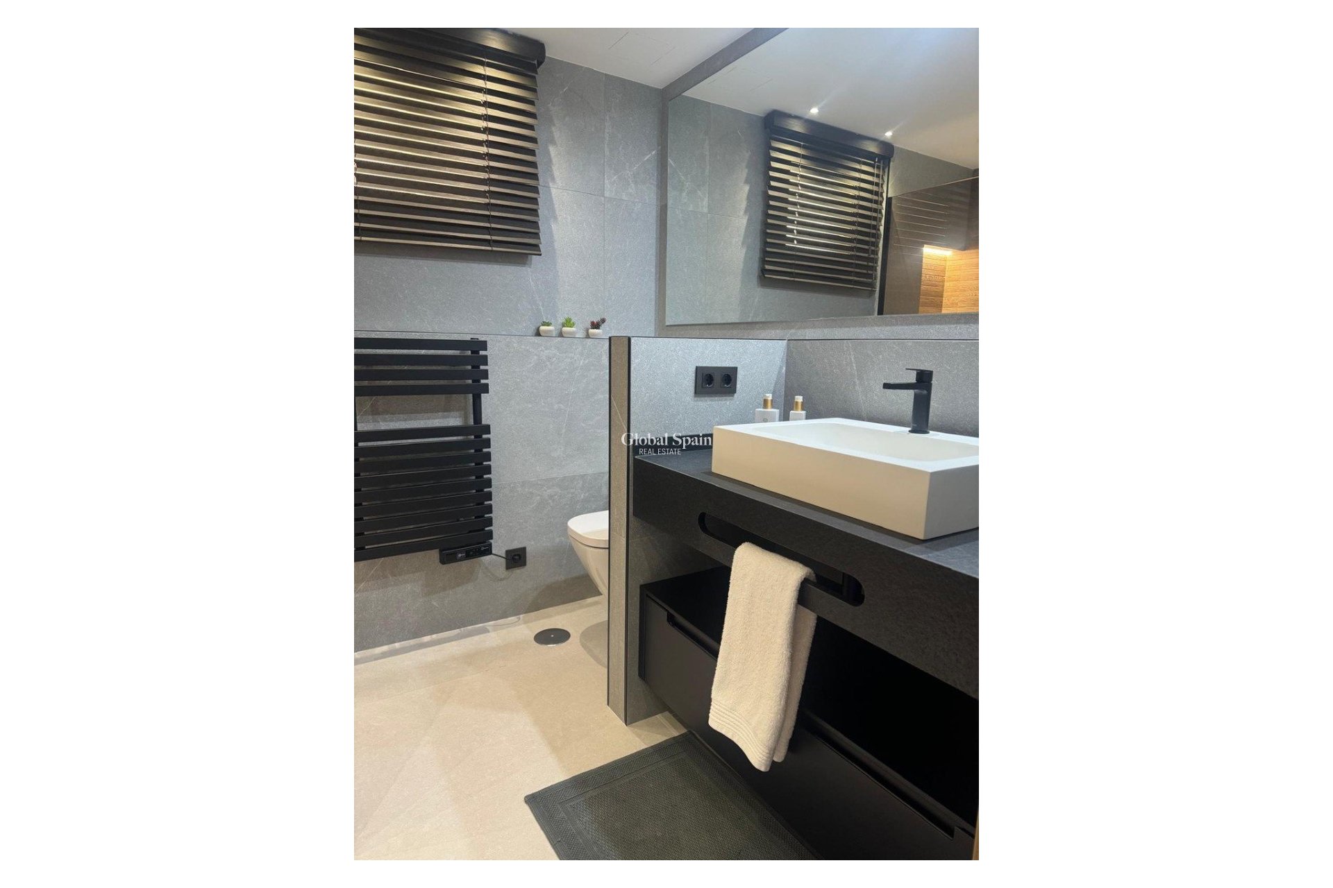 Revente - Appartement - Flat -
Torrevieja