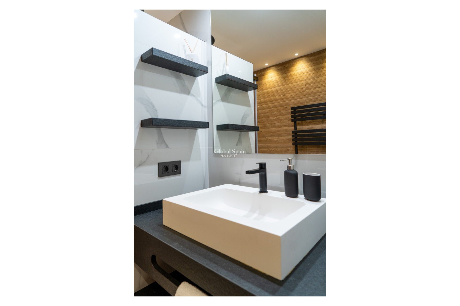 Revente - Appartement - Flat -
Torrevieja